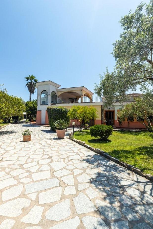 Hotel L'Ulivo Джирасоле Екстериор снимка