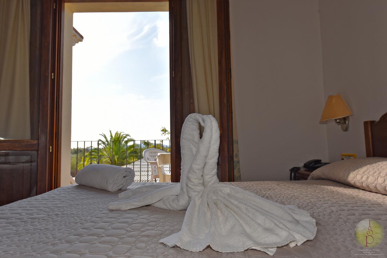 Hotel L'Ulivo Джирасоле Екстериор снимка